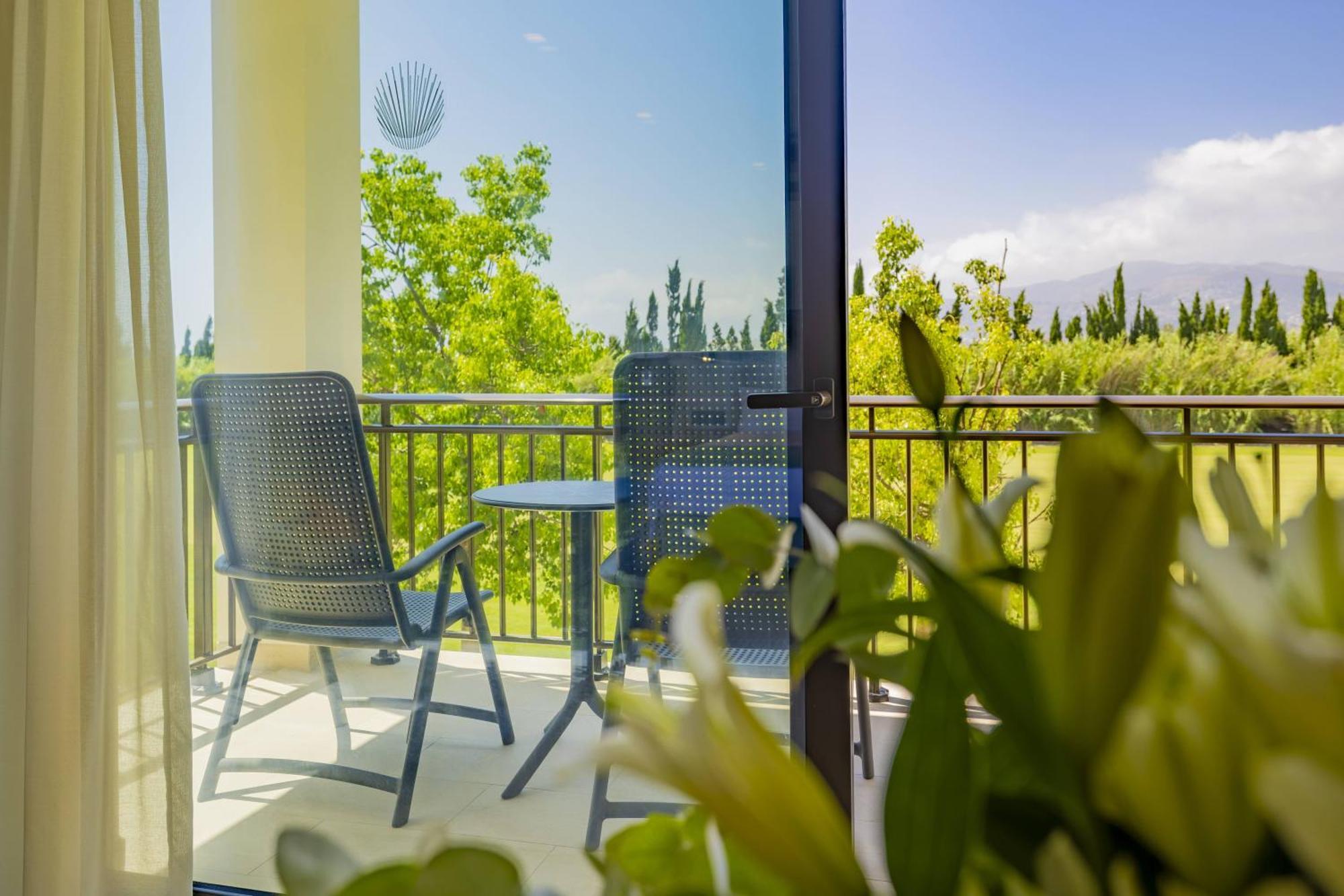 Отель Impressive Playa Granada Golf Мотриль Экстерьер фото
