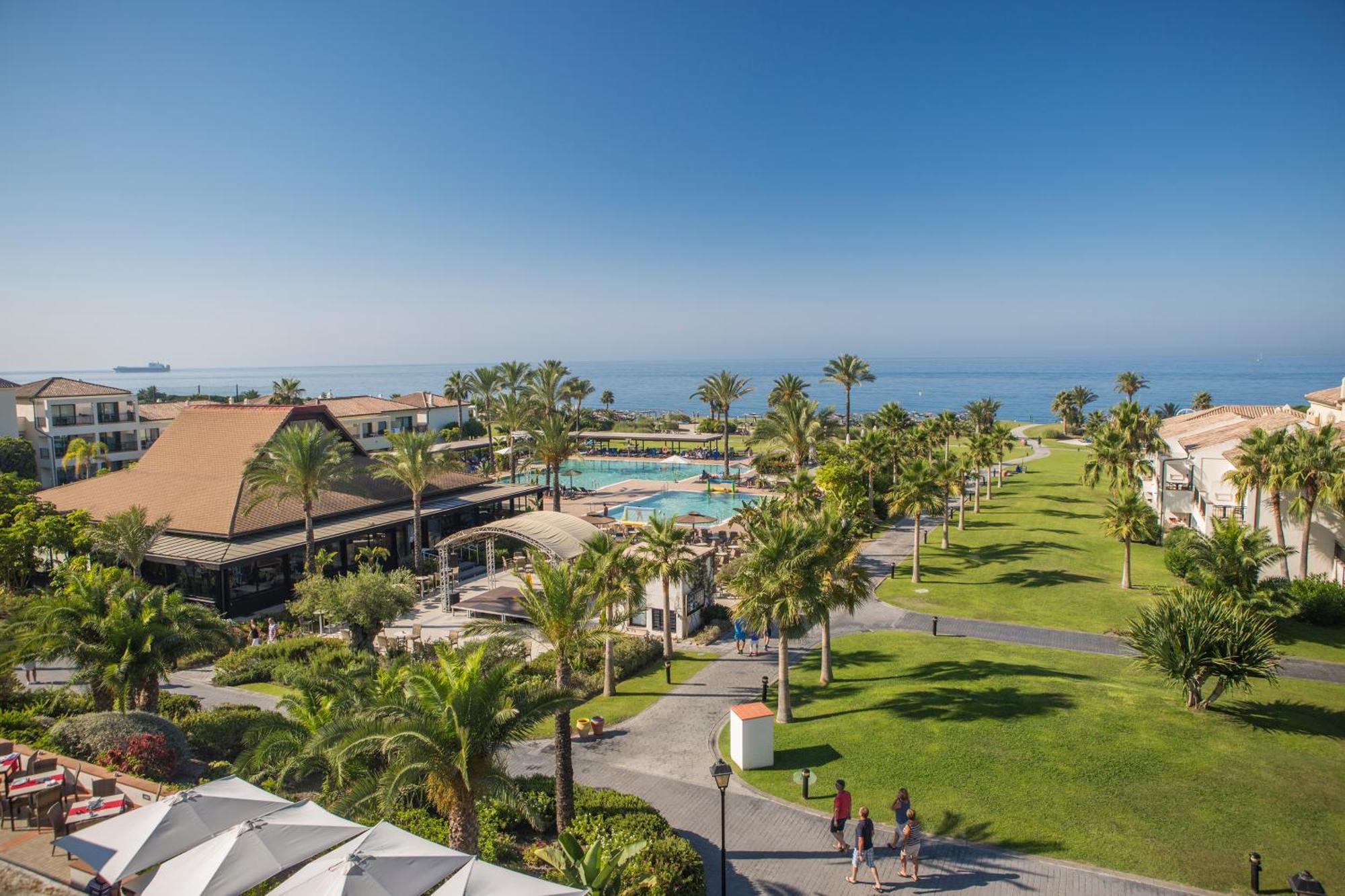 Отель Impressive Playa Granada Golf Мотриль Экстерьер фото